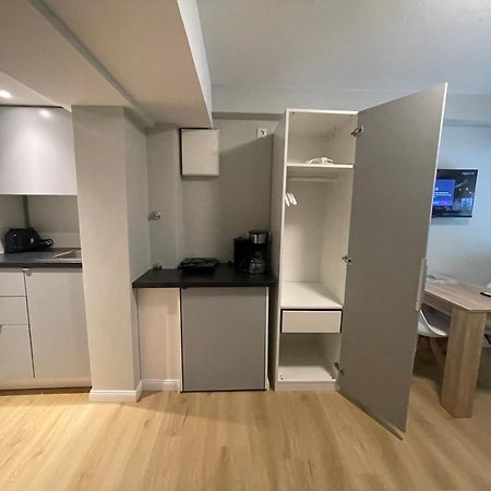 Suesses Kleines Und Zentrales Apartment Fuer Zwei Personen Mitten In Hamburgo Exterior foto