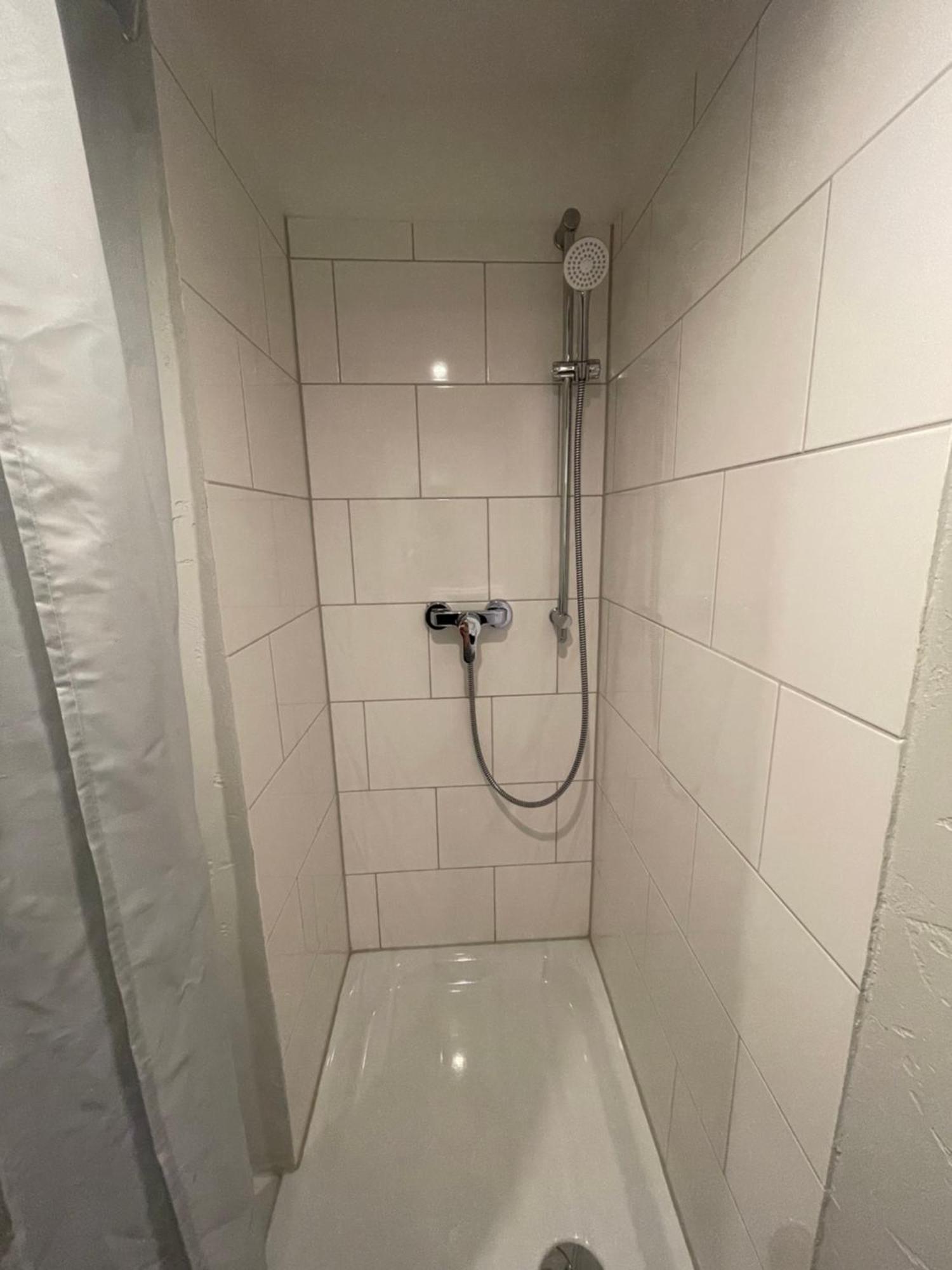 Suesses Kleines Und Zentrales Apartment Fuer Zwei Personen Mitten In Hamburgo Exterior foto
