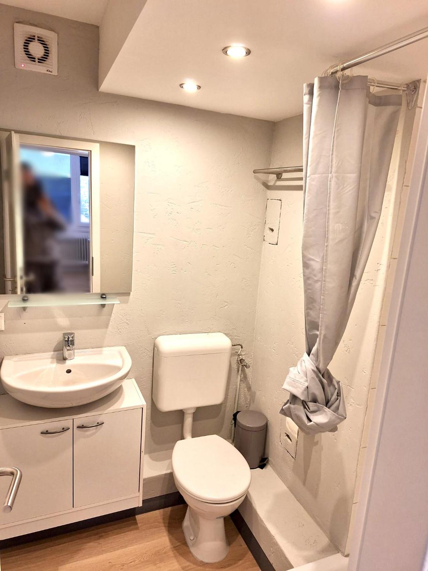 Suesses Kleines Und Zentrales Apartment Fuer Zwei Personen Mitten In Hamburgo Exterior foto